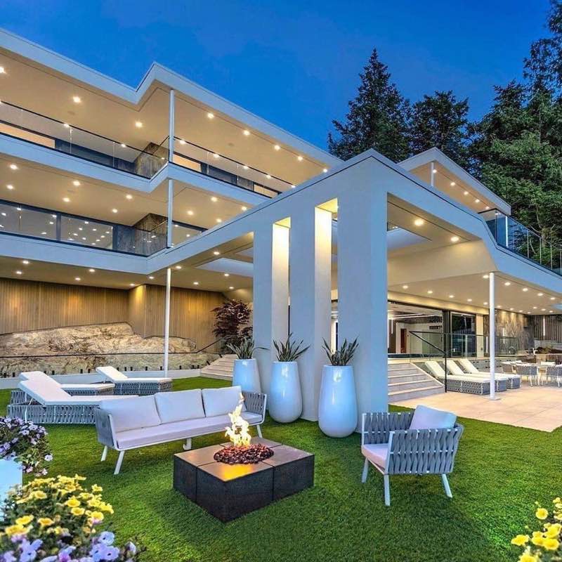 The Crescent Villa